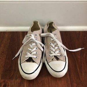 Converse Chuck Taylor’s